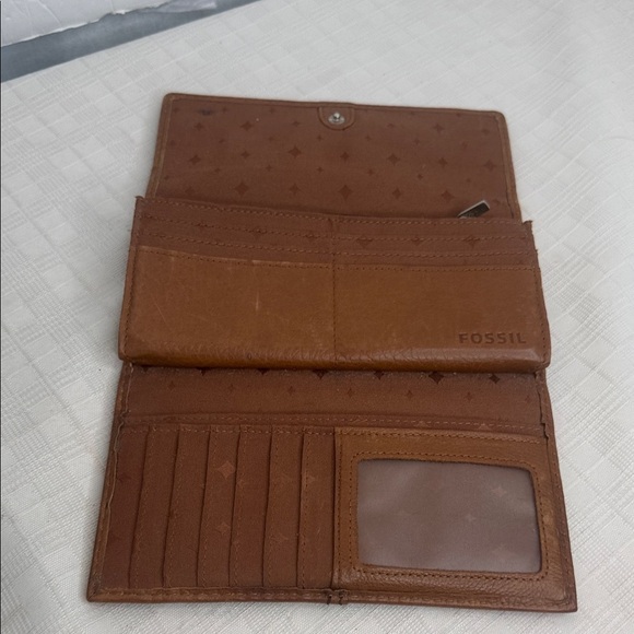 Fossil British tan  Pebble Leather Triple Compartments Bifold Clutch Wallet - Picture 7 of 8